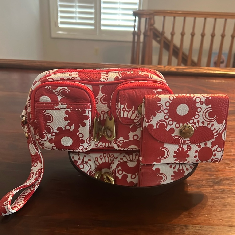 MARC JACOBS Vintage Wristlet and Wallet